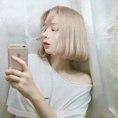 秋霞